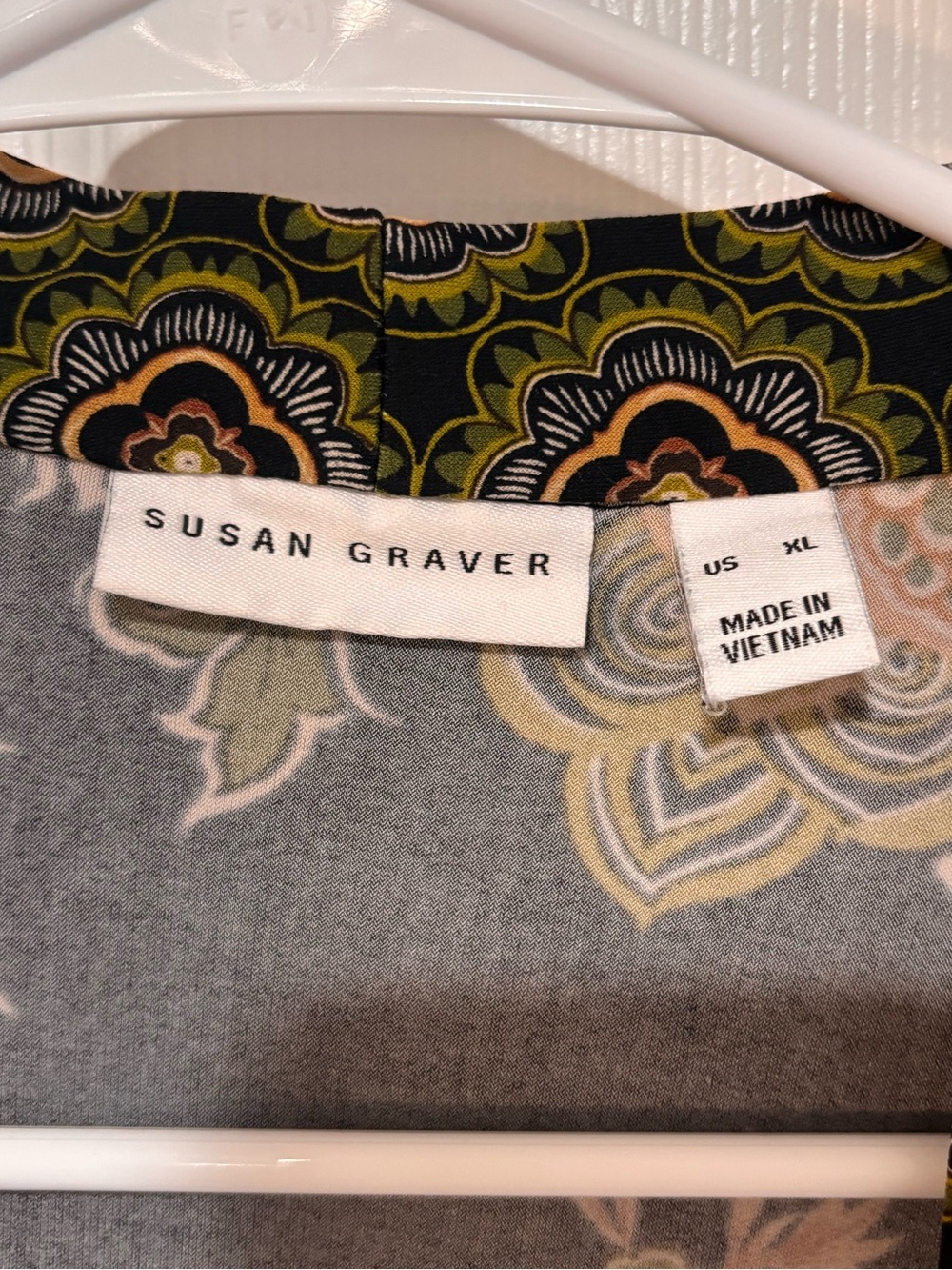 SUSAN GRAVER Liquid Knit Floral Black Open Kimono Style Cardigan - Picture 7 of 8